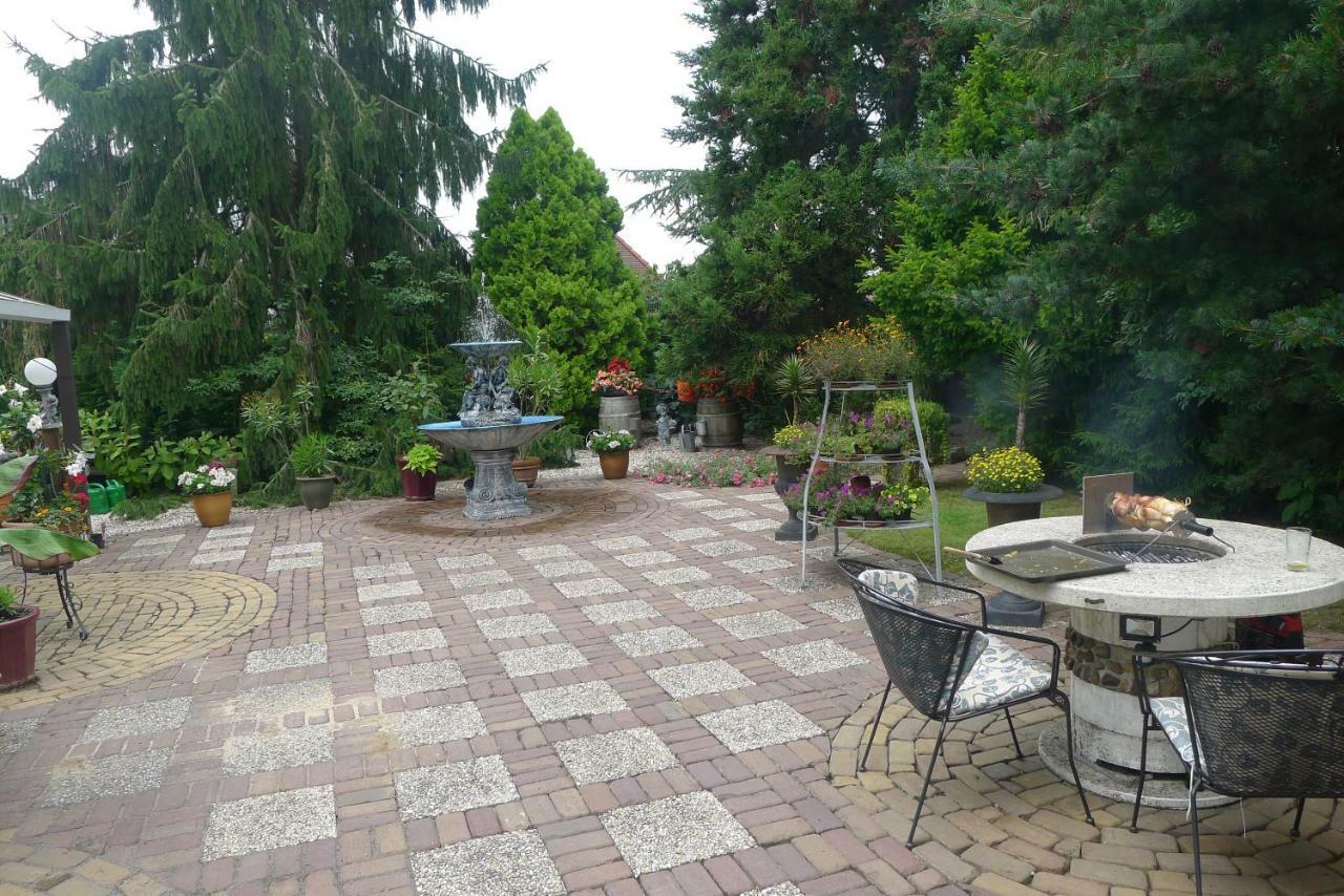 B&B De Kleine Wijngaard Roggel Dış mekan fotoğraf